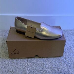Cliffs by White Mountain Metallic Gold Loafers